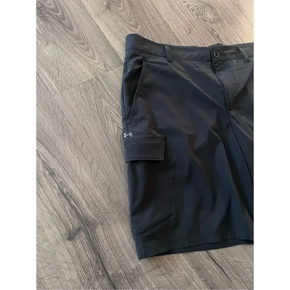 Under Armour Mantra Cargo Shorts Mens 38 Black Hybrid Lightweight Pockets